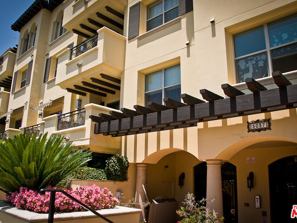 1st image of 5037 Rosewood Ave APT 102