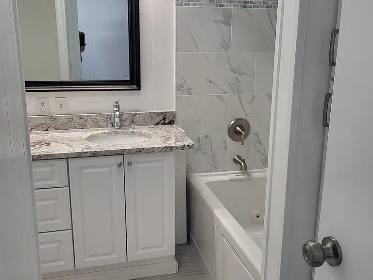 Hallway Bathroom Across From 2nd Bedroom