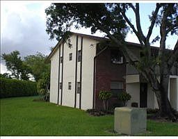 2nd image of 6061 Shakerwood Cir APT 201