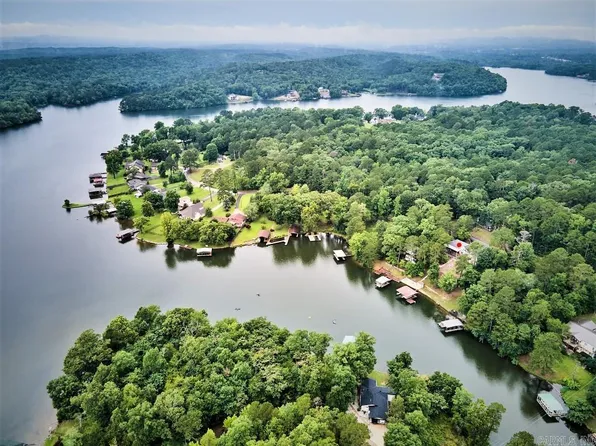 427 Kirschwood Dr, Hot Springs, AR 71913