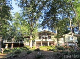 572 Azalea Ln, Cashiers, NC 28717