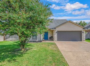 1214 Martinsville Ln, College Station, TX 77845