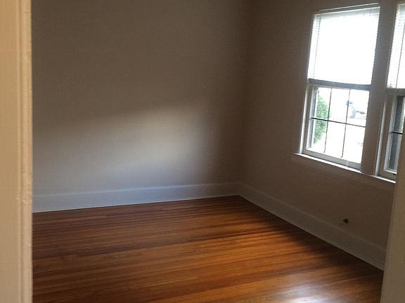 4th image of 6725 Murray Ave