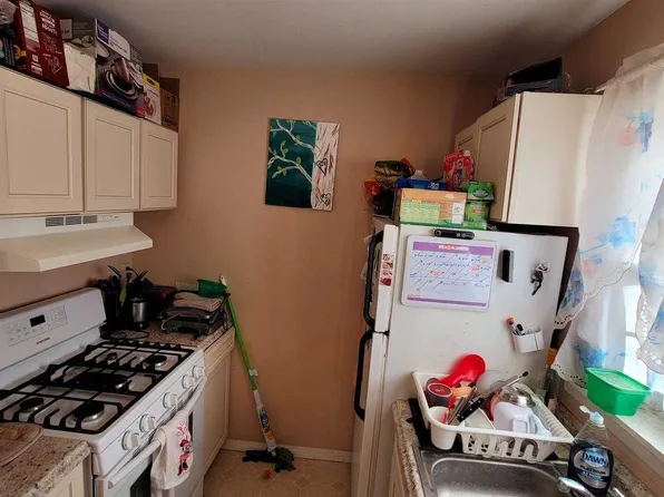 9 Alpine Dr, Wappingers Falls, NY 12590