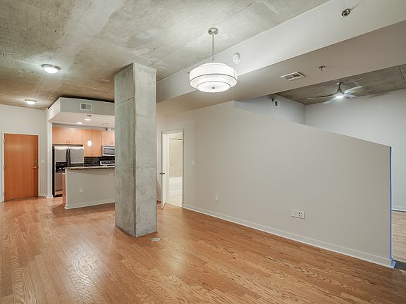 5th image of 301 Demonbreun St Unit 1209