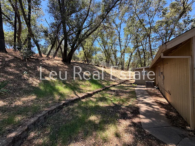 2598 Running Deer Rd — Photo 20