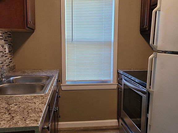 4th image of 15523 Woodworth