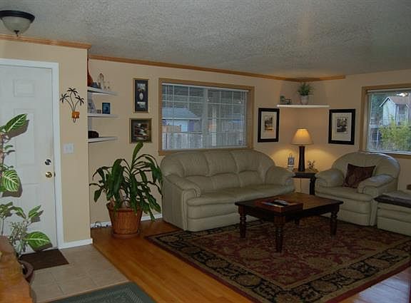 3rd image of 7824 Box Elder Dr SW