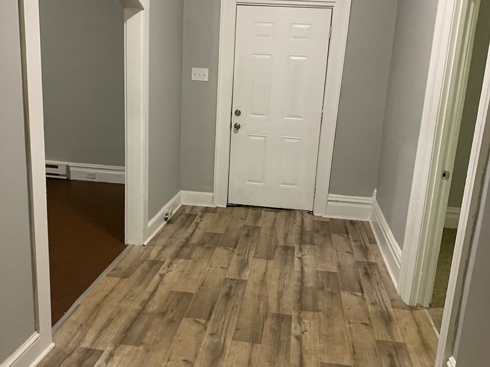 1st image of 457 Farley Ave