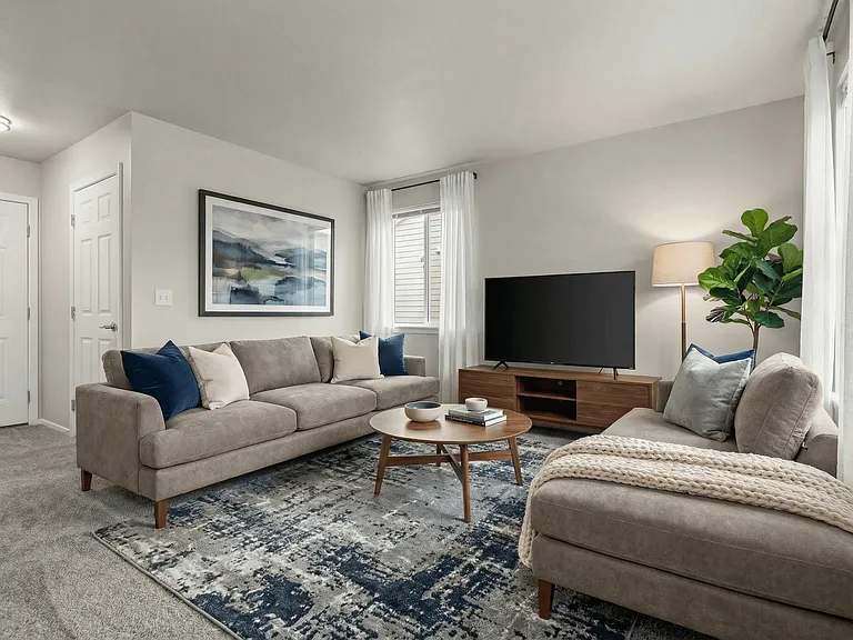 Deer Creek Apartments — Photo 9
