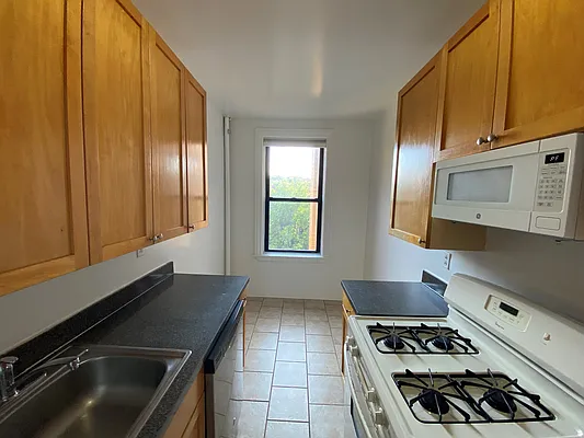 Rented by Rise BK LLC | media 4