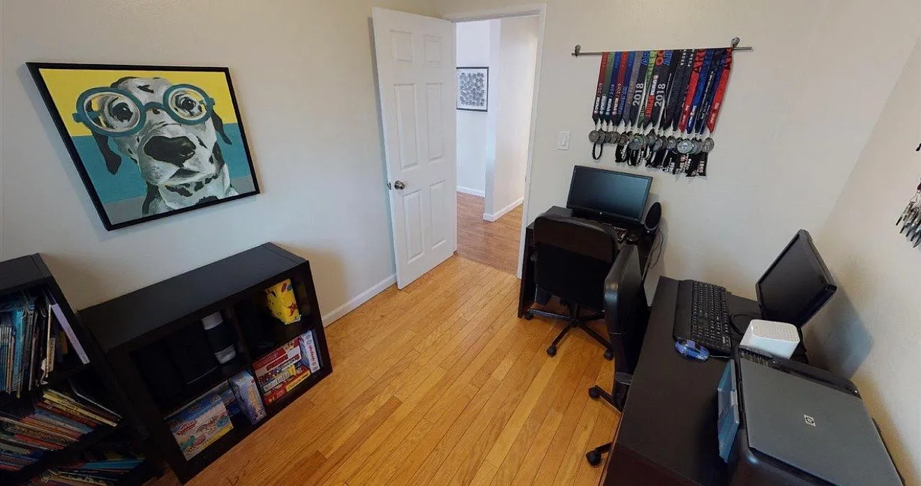 3 bed, 1071 sqft, $4,000 — Photo 2