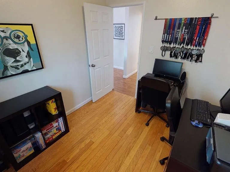 894 Santa Cruz Dr — Photo 2