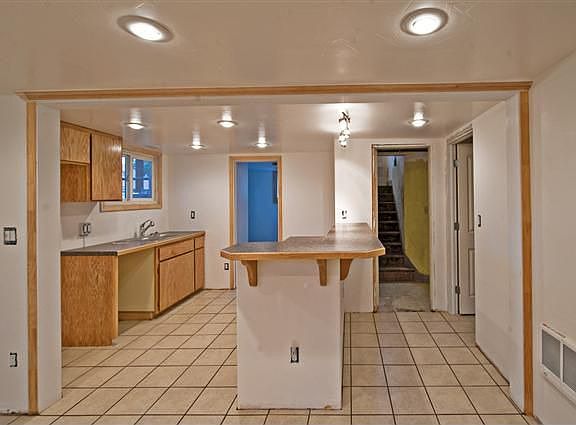 5th image of 117 SE 6th St