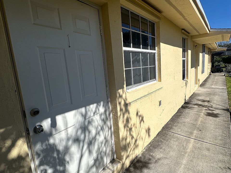 1st image of 2540 NE 191st St #1