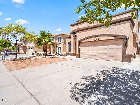 2nd image of 12431 Sombra Grande Dr