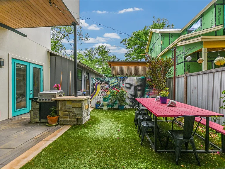 56 Waller St — Photo 28