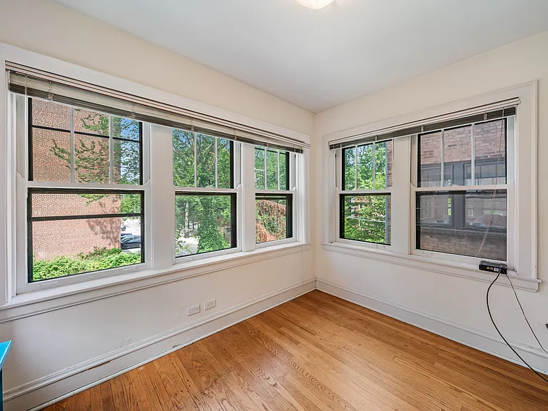 721 Foster St #2W — Photo 16