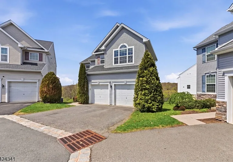 263 Winding Hill Dr — Photo 3