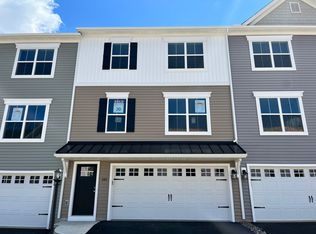 140 Copperleaf Dr, Mechanicsburg, PA 17050