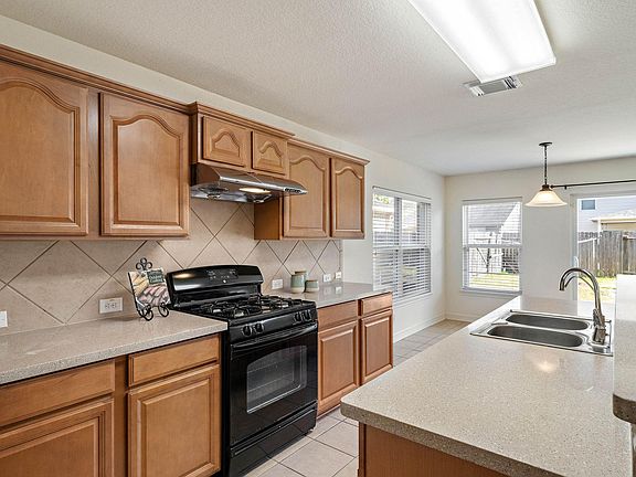 5th image of 18126 Almond Place Ln