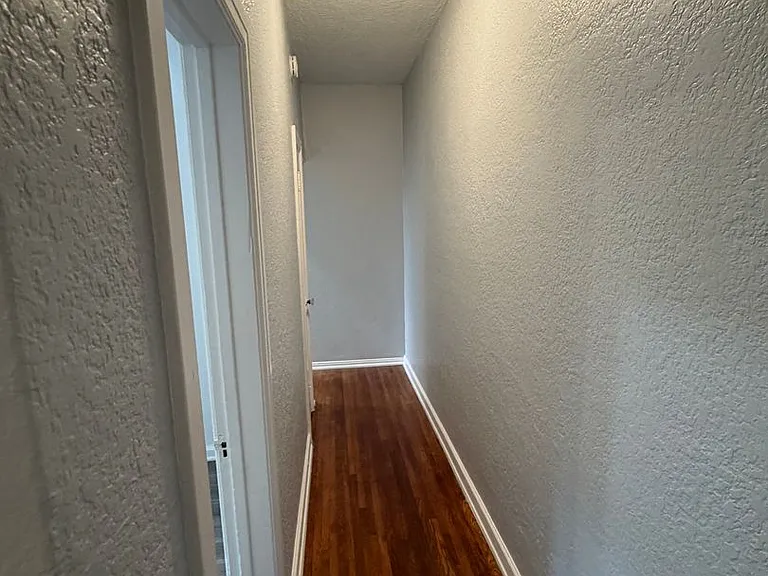 1447 Redondo Ave — Photo 7