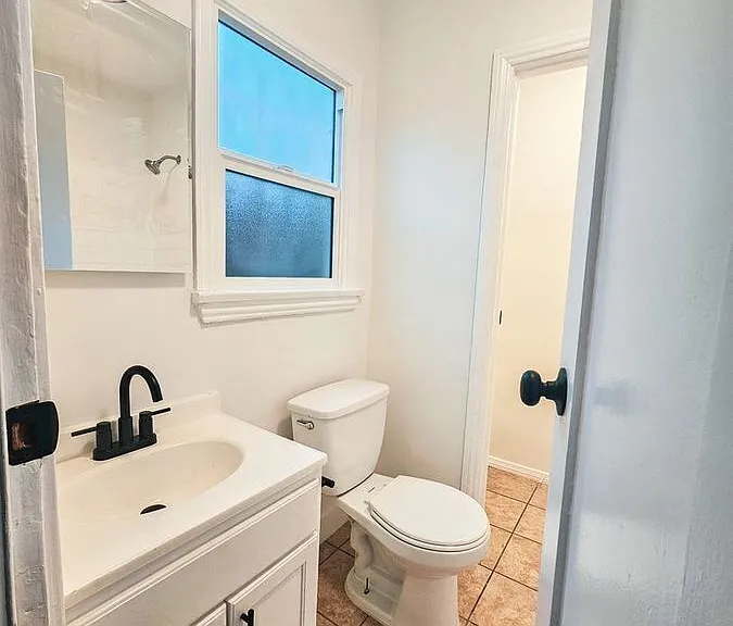 445 1/4 N Occidental Blvd — Photo 16