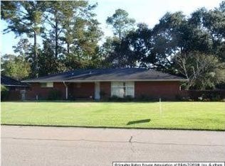 9520 W Jamaica Dr, Baton Rouge, LA 70815