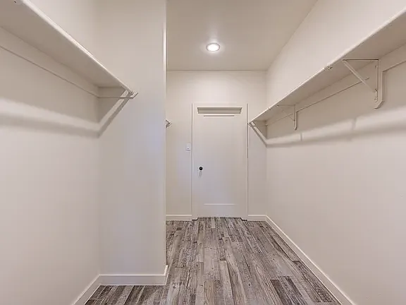 Cypress Manor Luxury Living — Photo 15