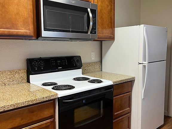 3rd image of 313-315 Cherry St