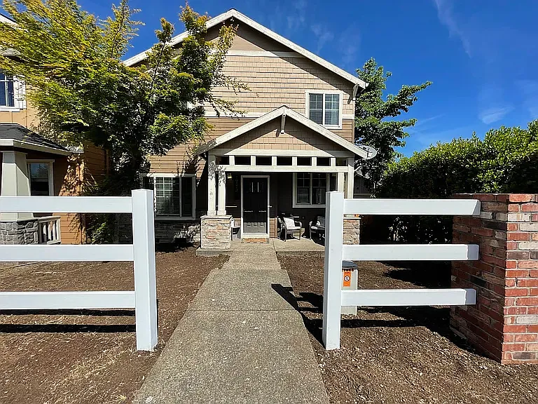 3 bed, 1790 sqft, $2,750 — Photo 3