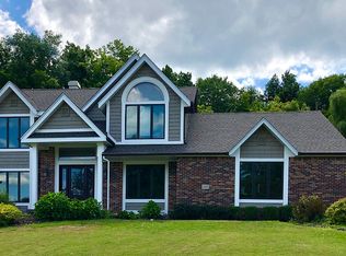 285 Independence Dr, Orchard Park, NY 14127