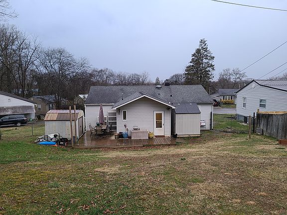 3rd image of 524 Jackson Ave