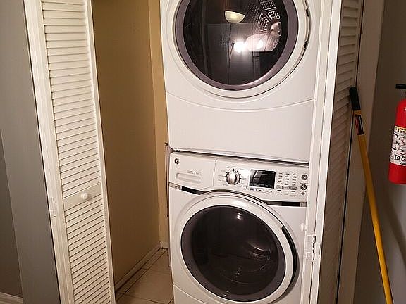 2nd image of 144-146 Littleton Ave Unit 2D