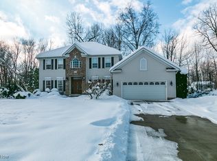 6558 Inland Shores Dr, Mentor, OH 44060