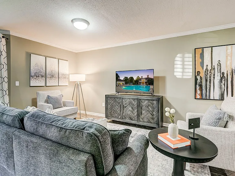 The Woods at Polaris Parkway Apartment Homes — Photo 11