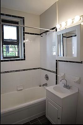 4th image of 200 E 18th St APT 3B