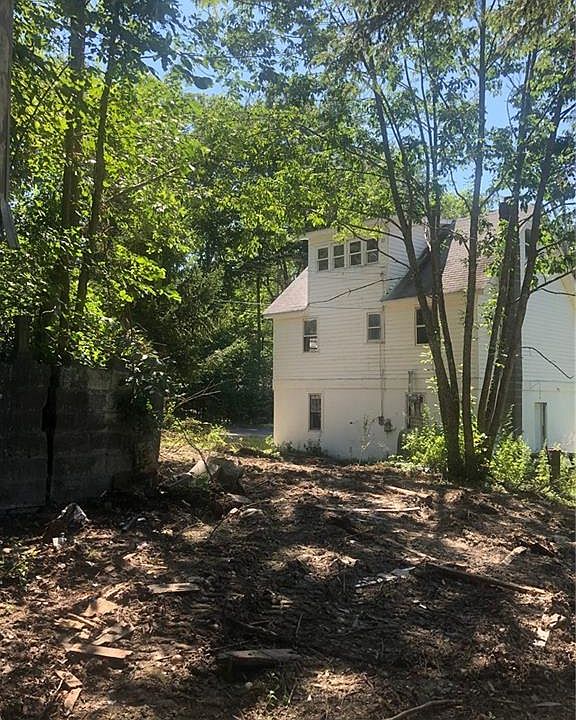 1st image of 239 Huckleberry Tpke