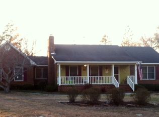 119 W Twelve Oaks Rd, Raeford, NC 28376