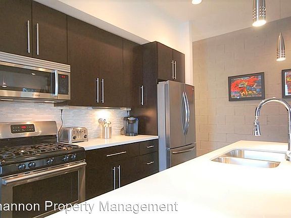4th image of 1524 Blodgett St
