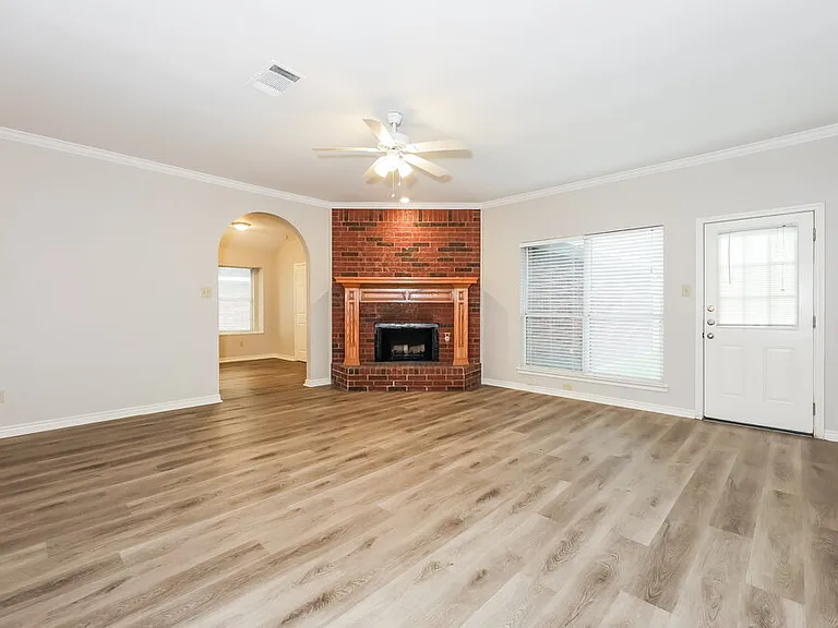 7605 Colfax Dr — Photo 3