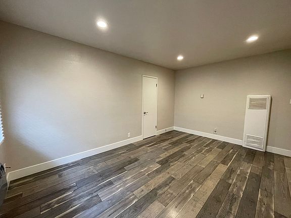 5th image of 2721 T St APT 4