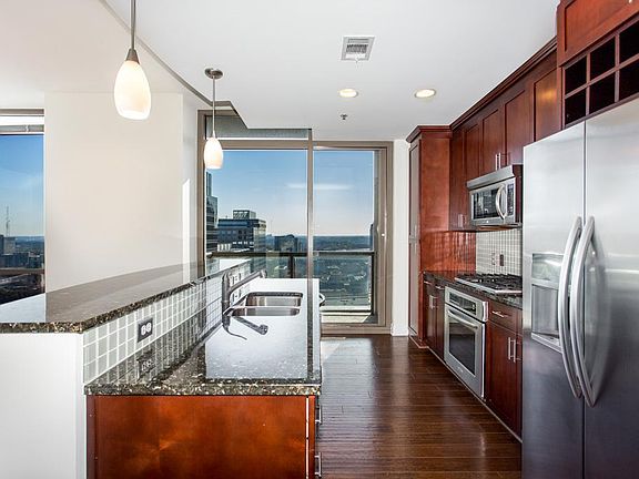 4th image of 270 17th St NW Unit 2702