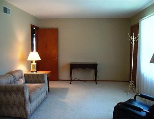 3rd image of 94 Camellia Ave