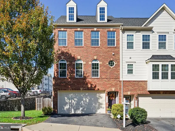 12698 Lakeside Ct, Woodbridge, VA 22192