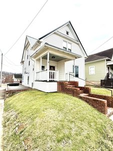 306 S 2nd Ave, Middleport, OH, 45760