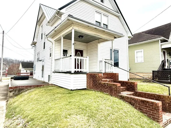 306 S 2nd Ave, Middleport, OH 45760