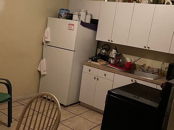 5th image of 6211-6215 SW 39th Ct #1-2
