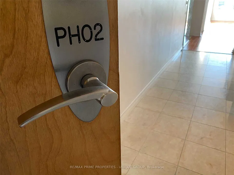 152 Saint Patrick St #Penthouse 02
