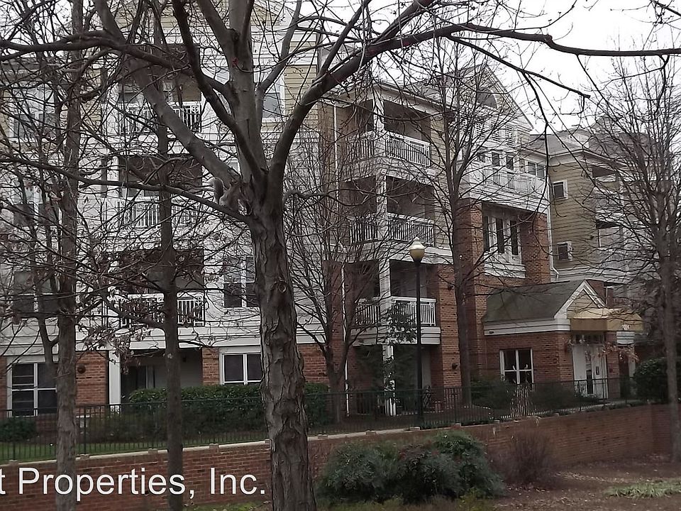 1st image of 2204 Westcourt Ln APT 102